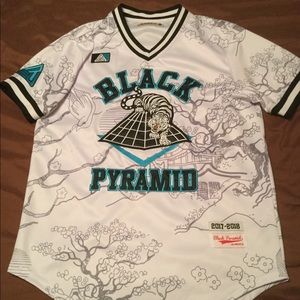 Black Pyramid Jersey